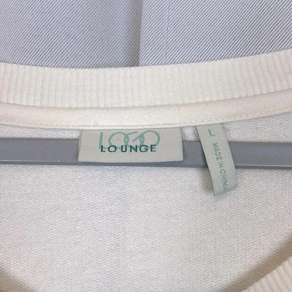 LOGO Lounge Cream Handkerchief Hem V-Neck Top Size L - Picture 3 of 5